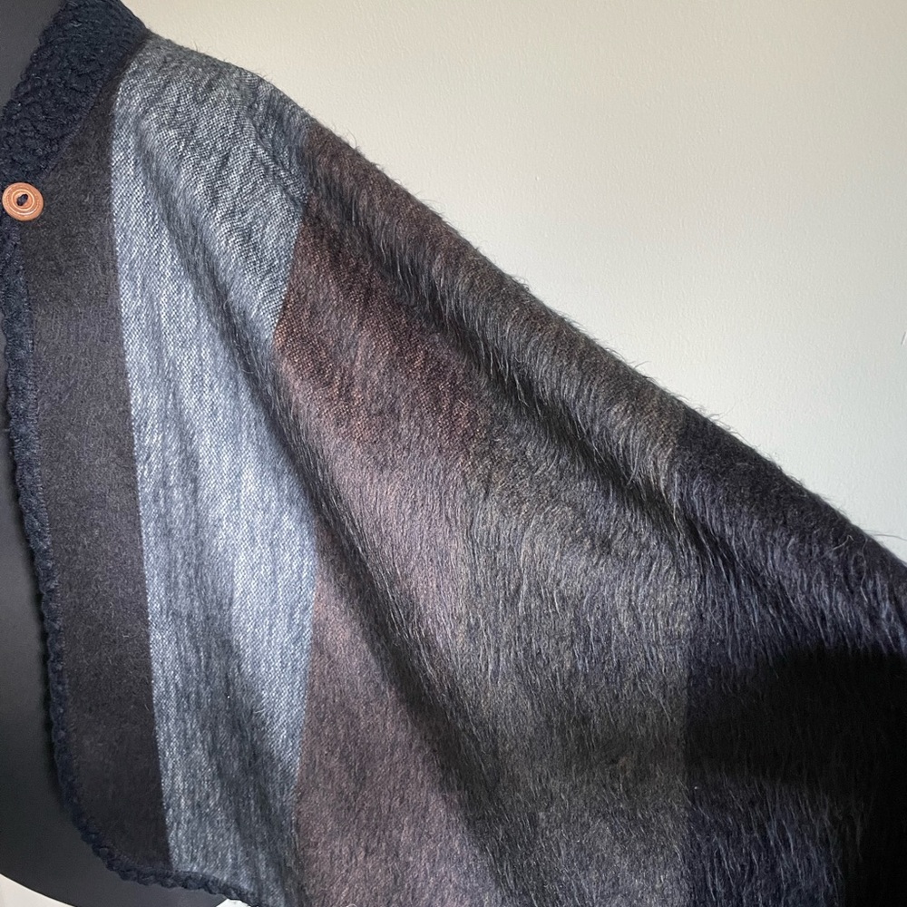 Imperfect Poncho - Picture 6 of 11